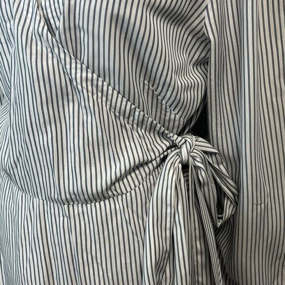 Ann Taylor Loft Blouse size Medium Blue White Striped Wrap Ruffles Bow Career - Picture 5 of 8